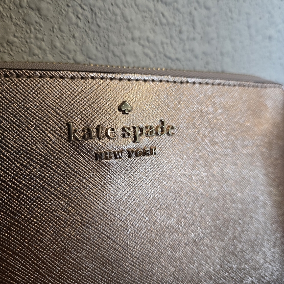 Kate Spade Staci Medium L Zip Wristlet Metallic Rose Gold - Picture 5 of 12